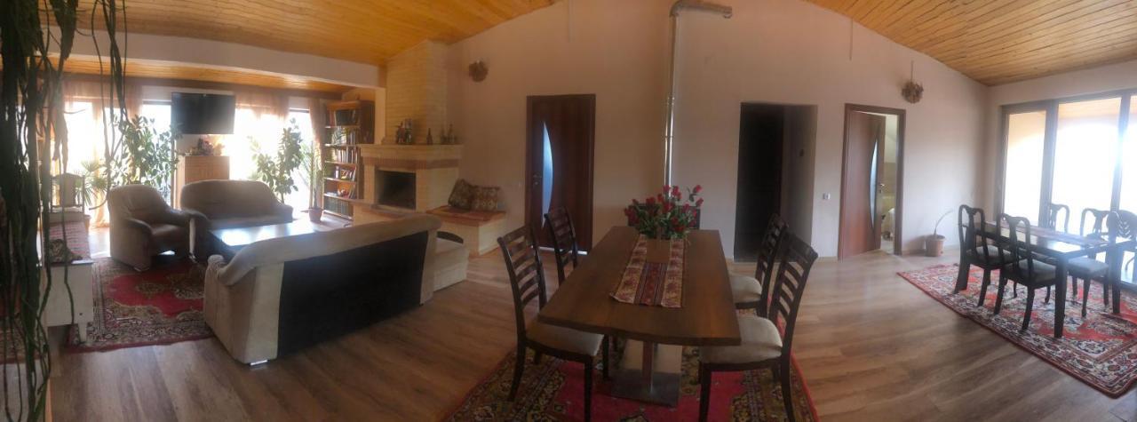 Chez Yvette Bed & Breakfast Garni Exterior photo