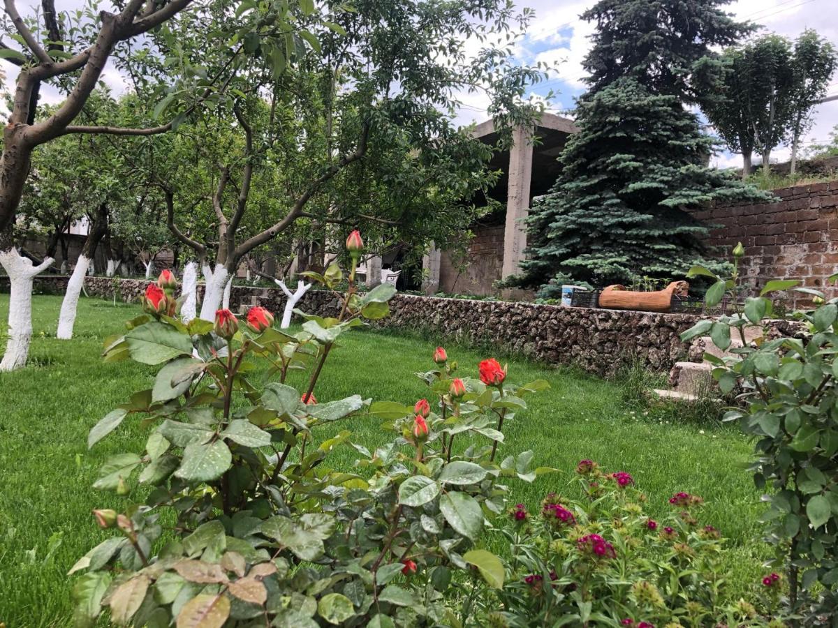 Chez Yvette Bed & Breakfast Garni Exterior photo