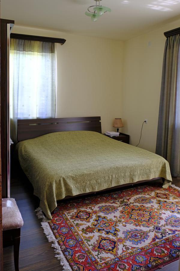 Chez Yvette Bed & Breakfast Garni Exterior photo